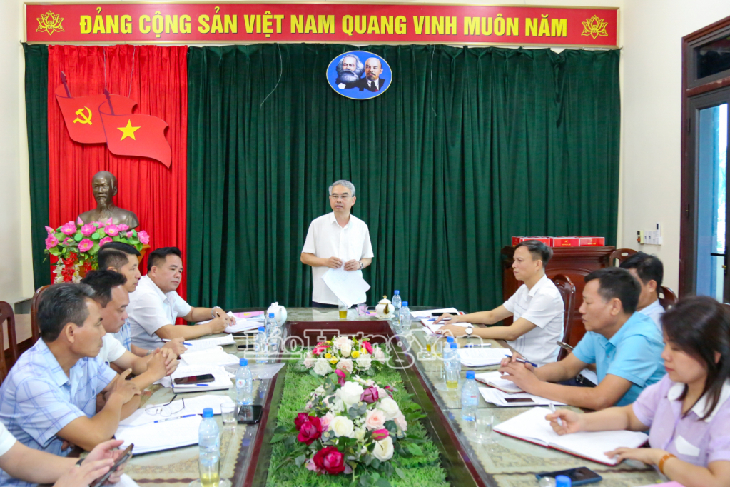 Đồng chí Phạm Đồng Thụy, Ủy viên Ban Thường vụ Tỉnh ủy, Giám đốc Sở Giáo dục và Đào tạo phát biểu tại buổi kiểm tra. 