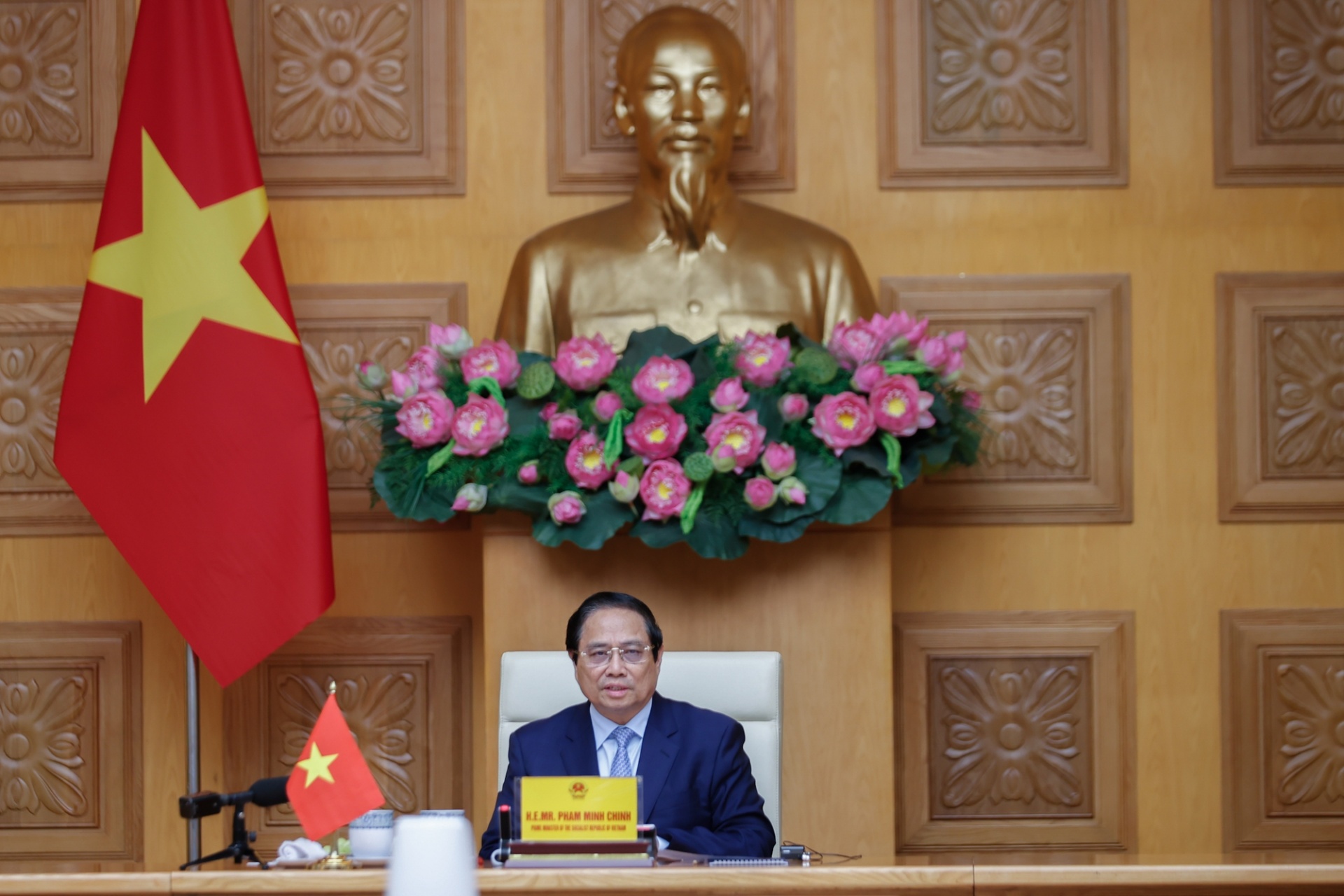 Thủ tướng Phạm Minh Chính khẳng định chuyển đổi xanh là xu thế tất yếu, là động lực đột phá và ưu tiên hàng đầu - Ảnh: VGP