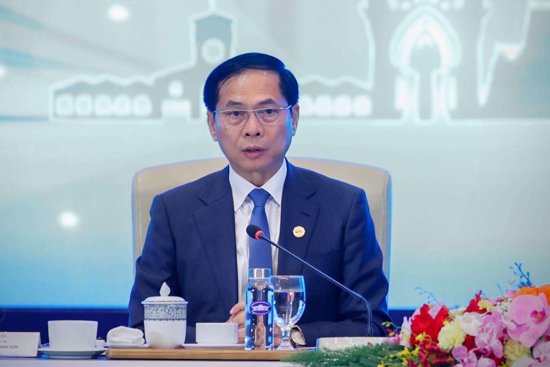  Phó Thủ tướng Bùi Thanh Sơn phát biểu tại Phiên thảo luận - Ảnh: VGP