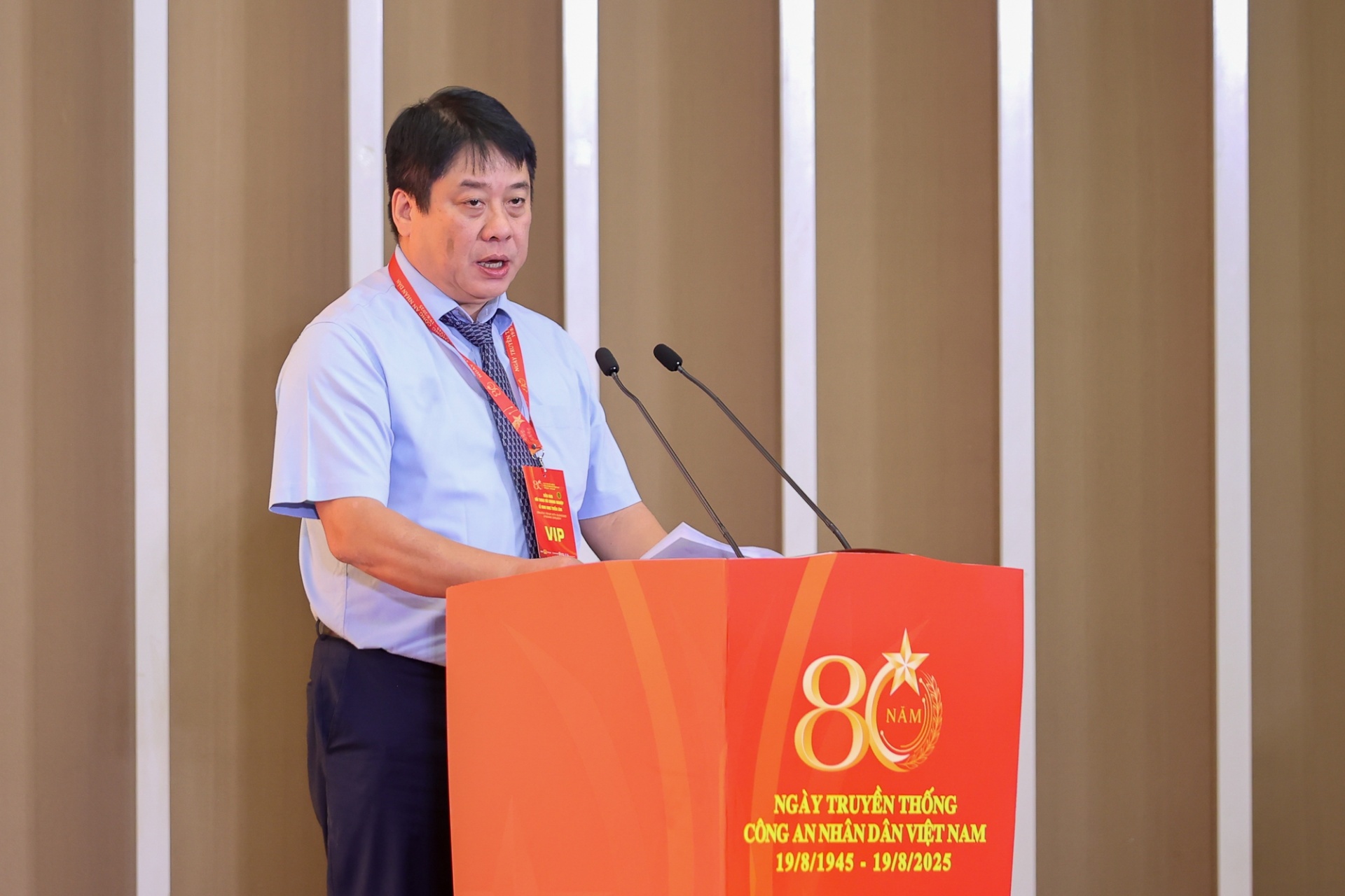   Tổng Giám đốc Tập đoàn Điện lực Việt Nam Nguyễn Anh Tuấn trình bày tham luận tại diễn đàn - Ảnh: VGP