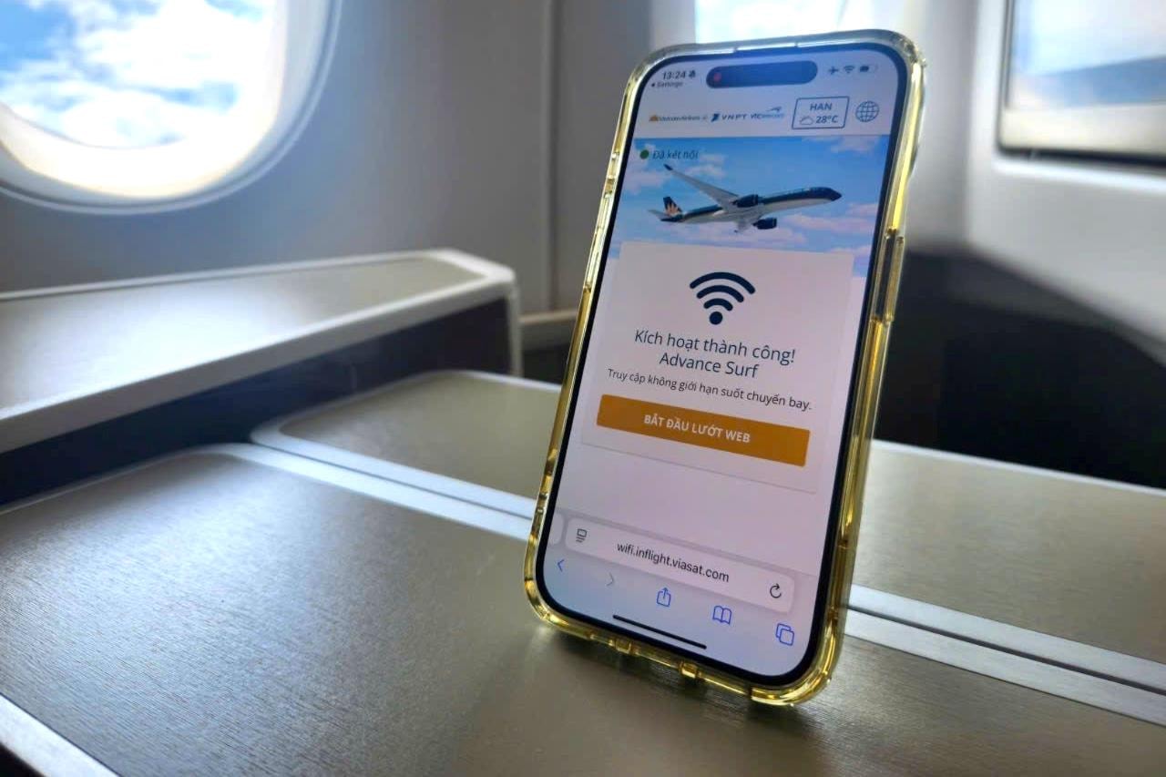 ket-noi-internet-tren-tau-bay(1).jpg