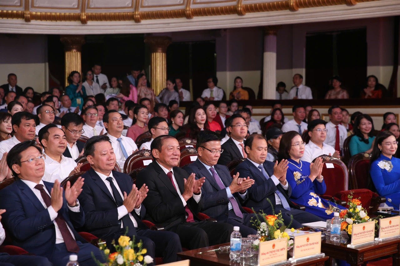 Khơi dậy khát vọng cống hiến, lan tỏa phong trào yêu nước Khơi dậy khát vọng cống hiến, lan tỏa phong trào yêu nước