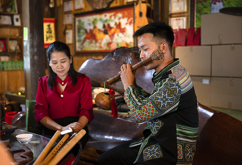 Du lịch cộng đồng Suối Giàng: Khi tiếng kèn Mông hoà cùng hương chè cổ thụ