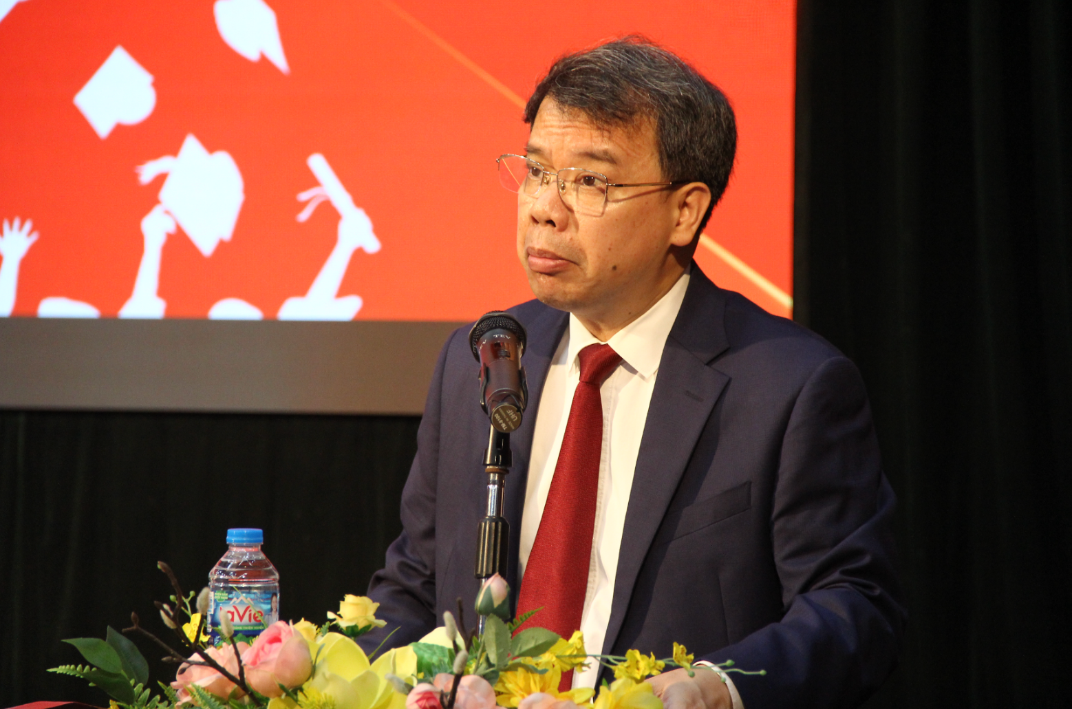 PGS.TS Nguyễn Quốc Huy – Giám đốc Học viện Y – Dược học cổ truyền Việt Nam phát biểu tại Lễ tốt nghiệp