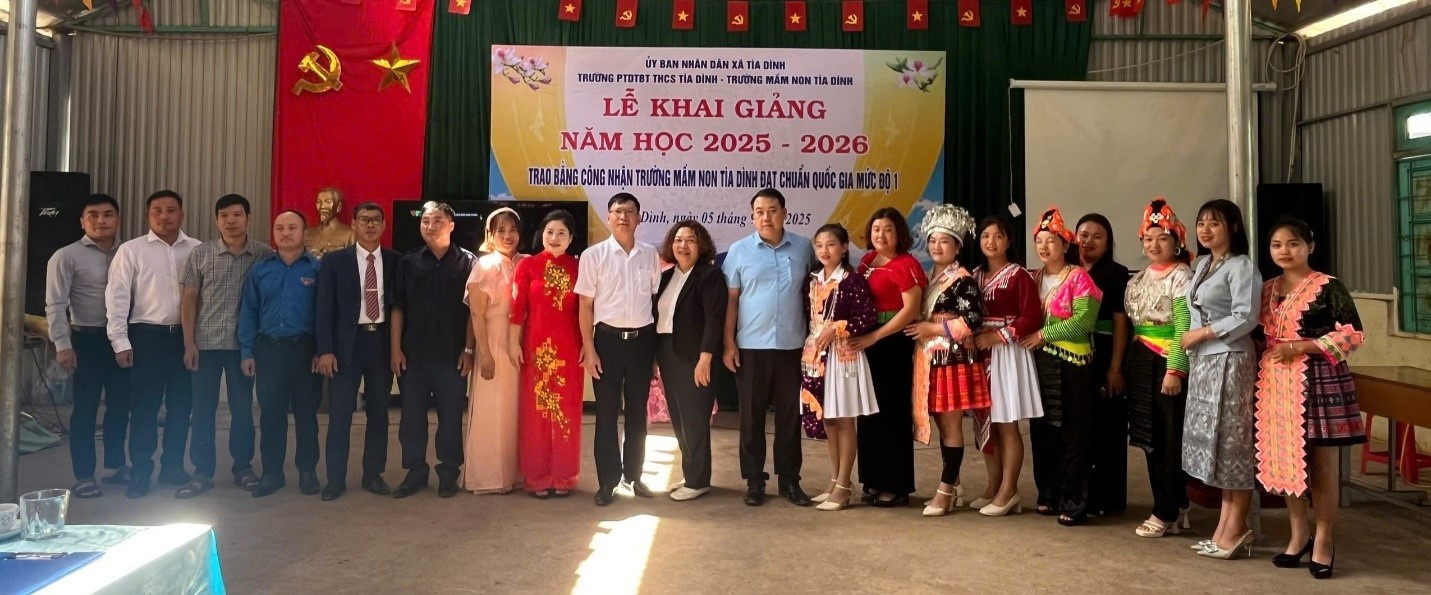 Tìa Dình: Pháo đài tri thức kiên cường nơi cực Tây Tổ quốc