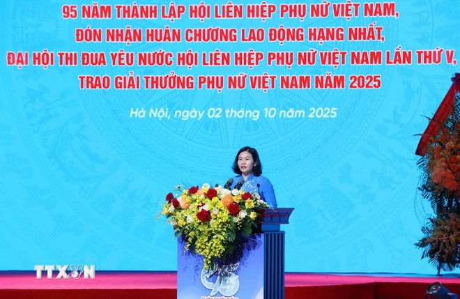   Đồng chí Nguyễn Thị Tuyến, Ủy viên Trung ương Đảng, Chủ tịch Hội Liên hiệp Phụ nữ Việt Nam phát biểu tại Lễ kỷ niệm. (Ảnh: TTXVN)