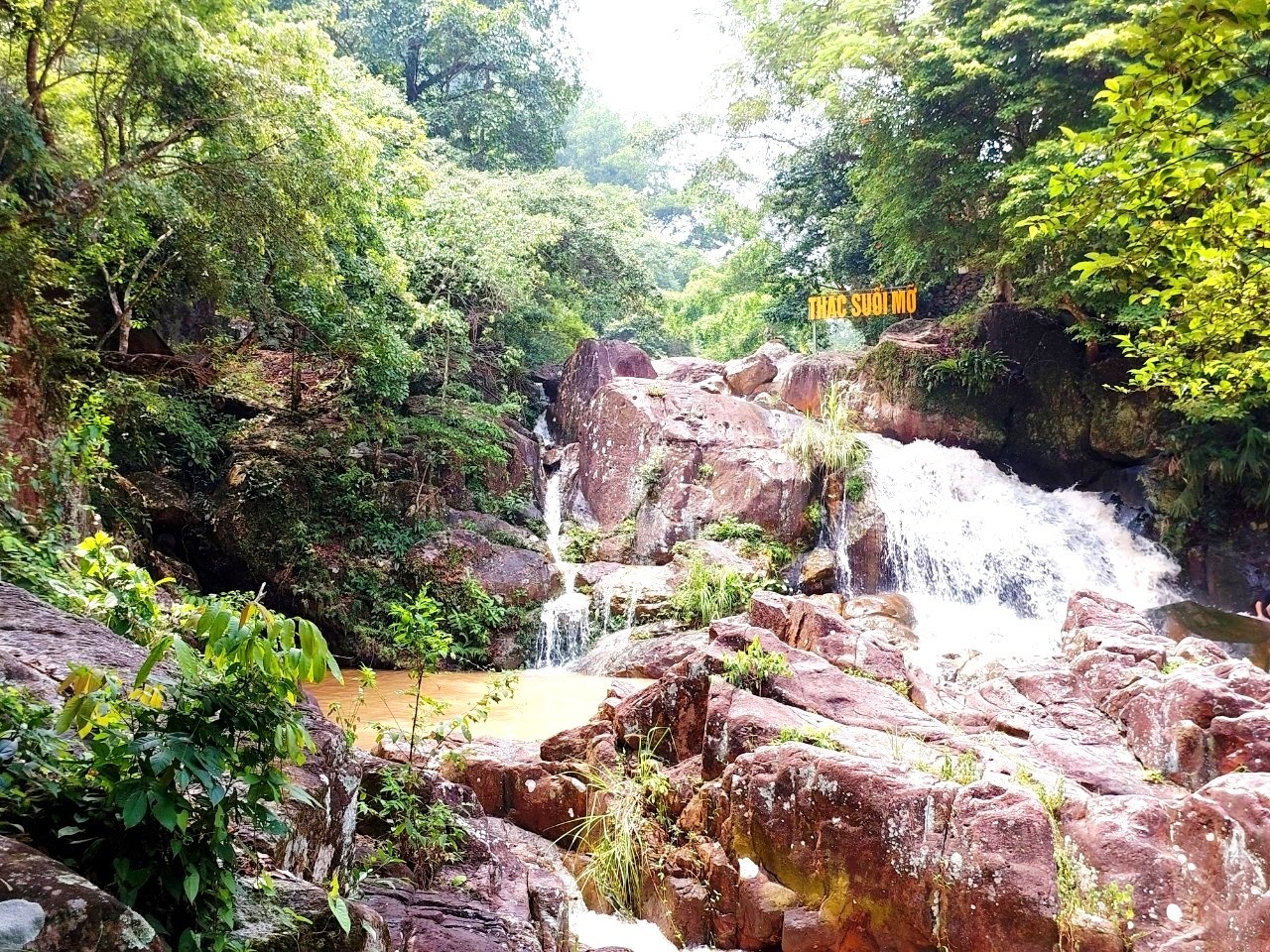 Suối Mỡ (Bắc Ninh) - vẻ đẹp kỳ thú giữa vùng Đông Bắc