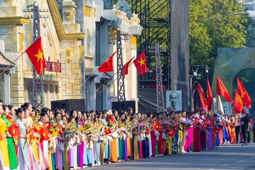 Người lao động vui mừng khi có thêm một ngày nghỉ lễ vào 24/11 hàng năm