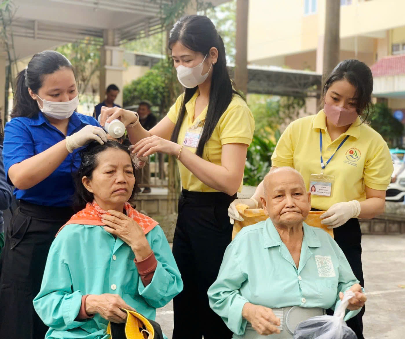 Chương trình “Xuân yêu thương - mang âm nhạc đến bệnh viện”