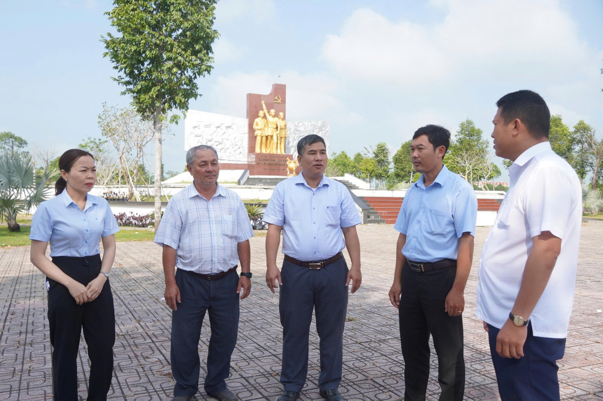 Từ “địa chỉ đỏ”, vun bồi lý tưởng cho thế hệ trẻ Cờ Đỏ