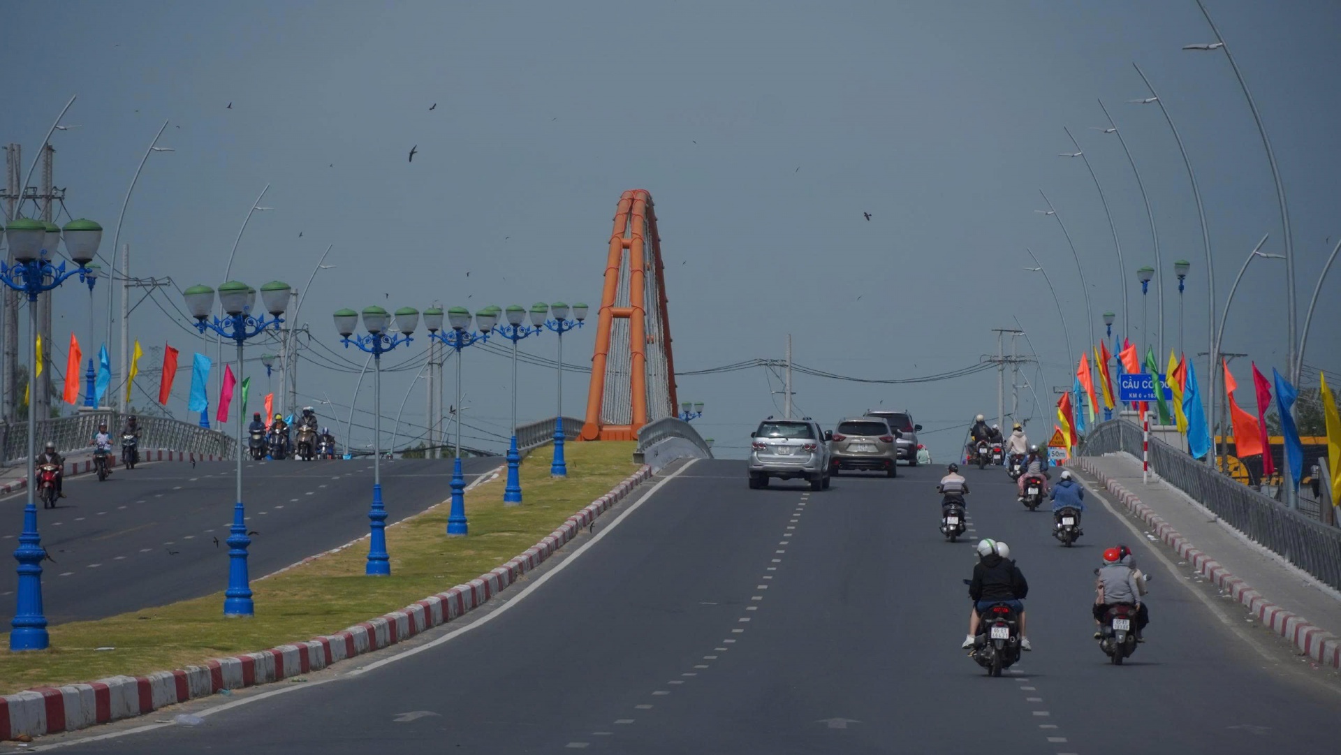 Từ “địa chỉ đỏ”, vun bồi lý tưởng cho thế hệ trẻ Cờ Đỏ