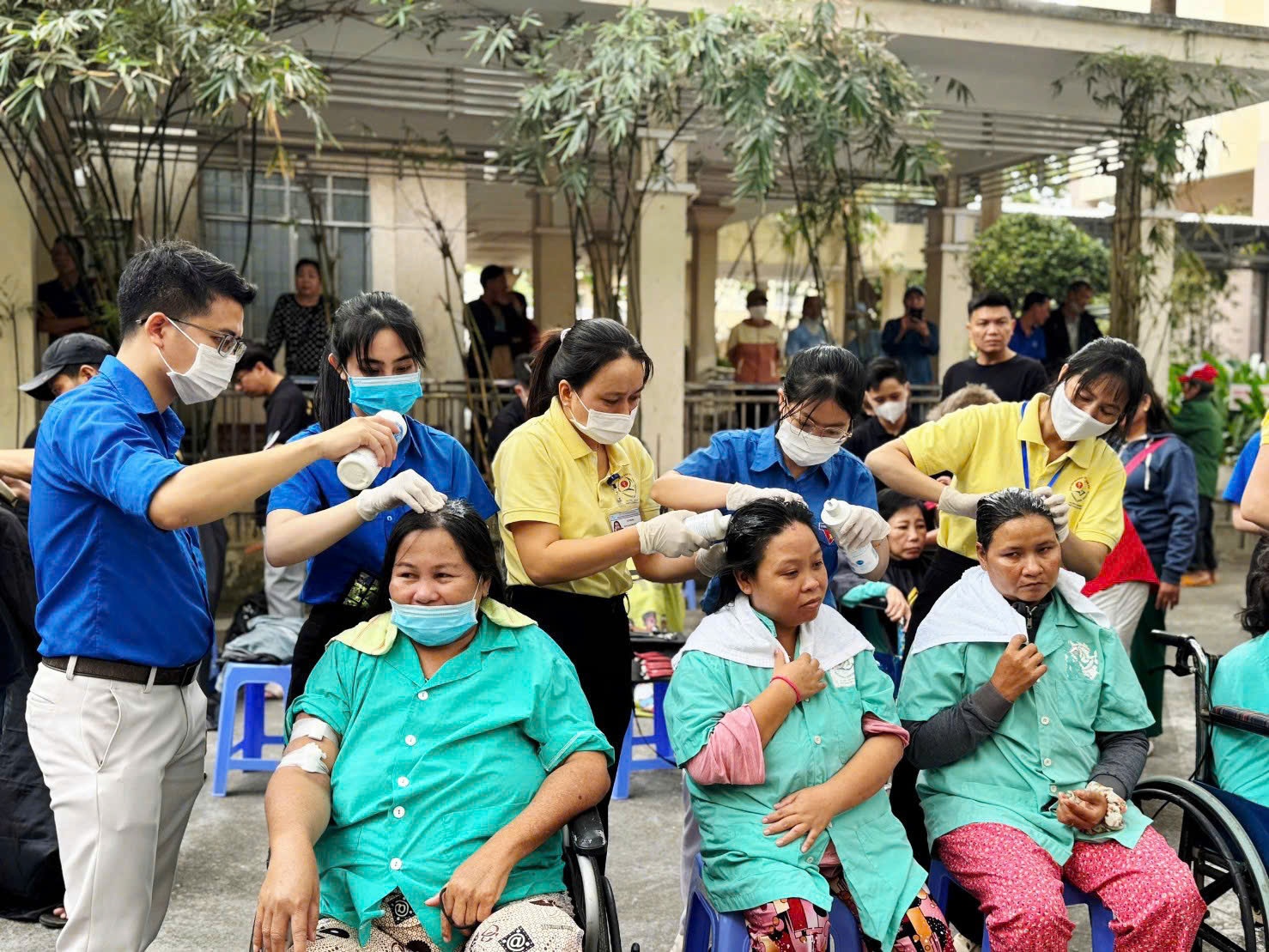 Chương trình “Xuân yêu thương - mang âm nhạc đến bệnh viện”