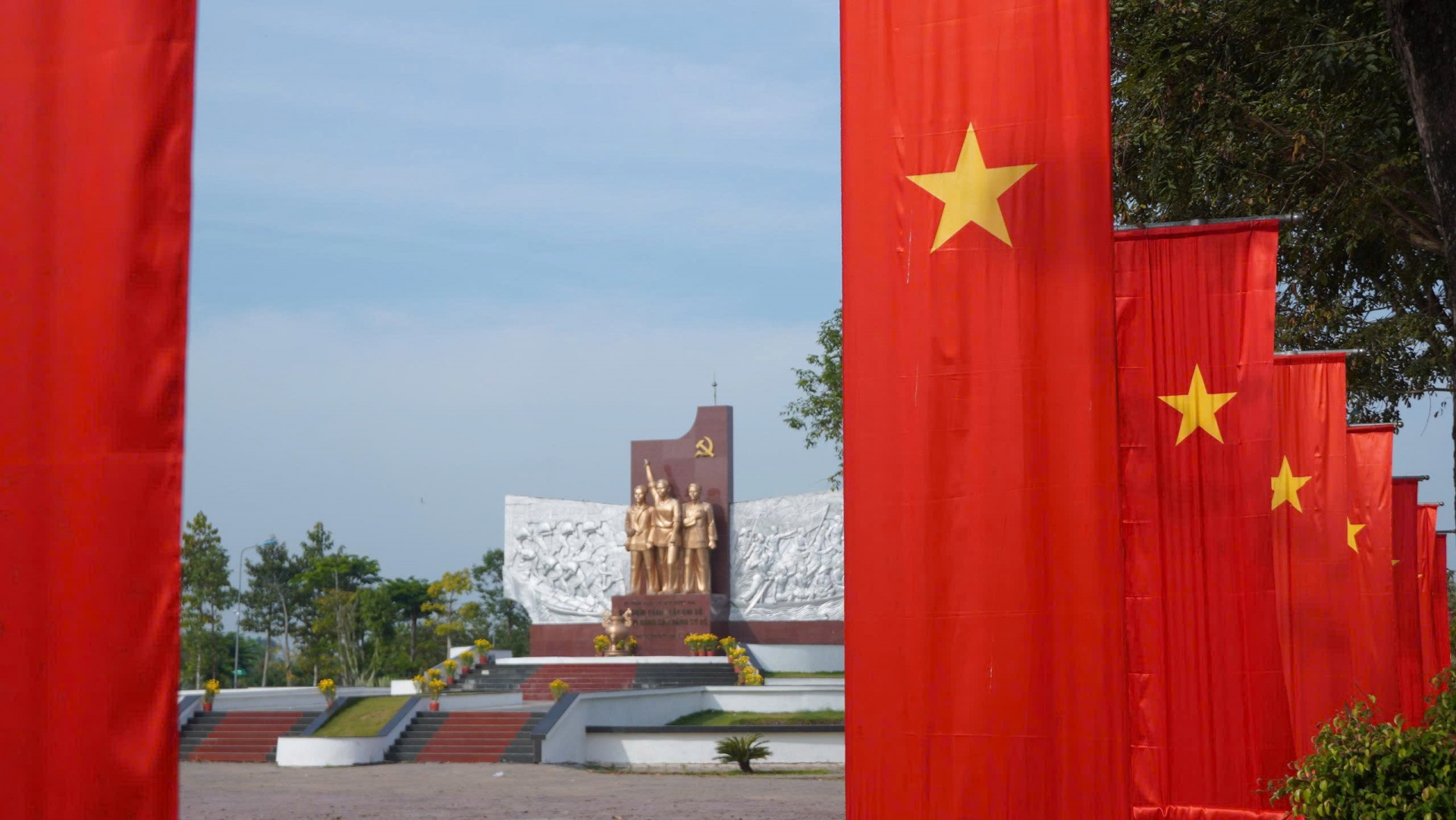 Từ “địa chỉ đỏ”, vun bồi lý tưởng cho thế hệ trẻ Cờ Đỏ