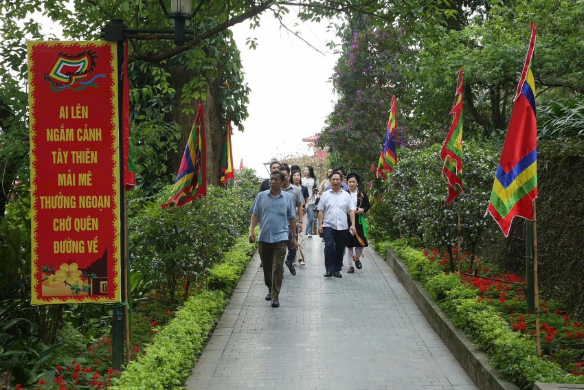 Phú Thọ: Du khách háo hức tìm về đất Mẫu trước ngày hội lớn