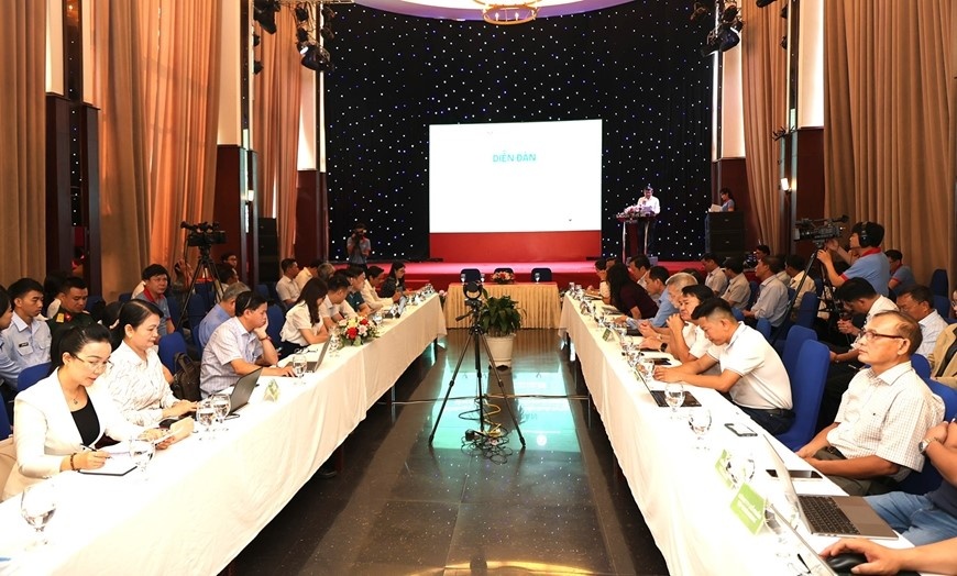 Toàn cảnh Diễn đàn EPR xử lý bao bì BVTV, phân bón tại Đắk Lắk, với sự tham gia của đông đảo đại biểu. 