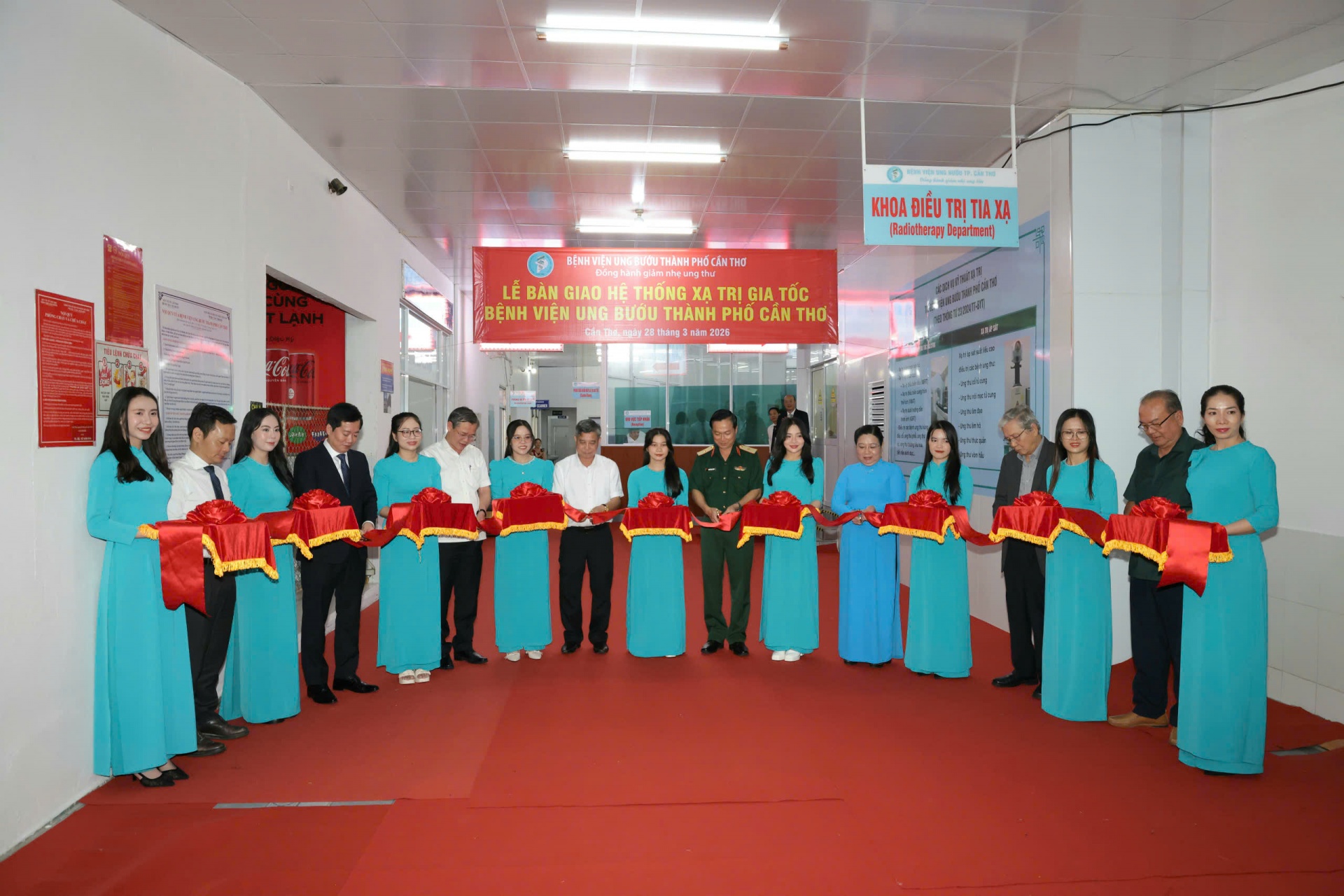 Cần Thơ: Bàn giao hệ thống xạ trị gia tốc cho Bệnh viện Ung bướu Cần Thơ: Bàn giao hệ thống xạ trị gia tốc cho Bệnh viện Ung bướu