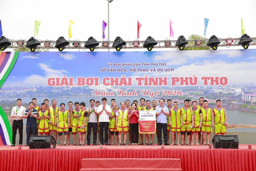 Phú Thọ: Sôi nổi Giải bơi chải tại Công viên Văn Lang trong dịp Lễ hội Đền Hùng