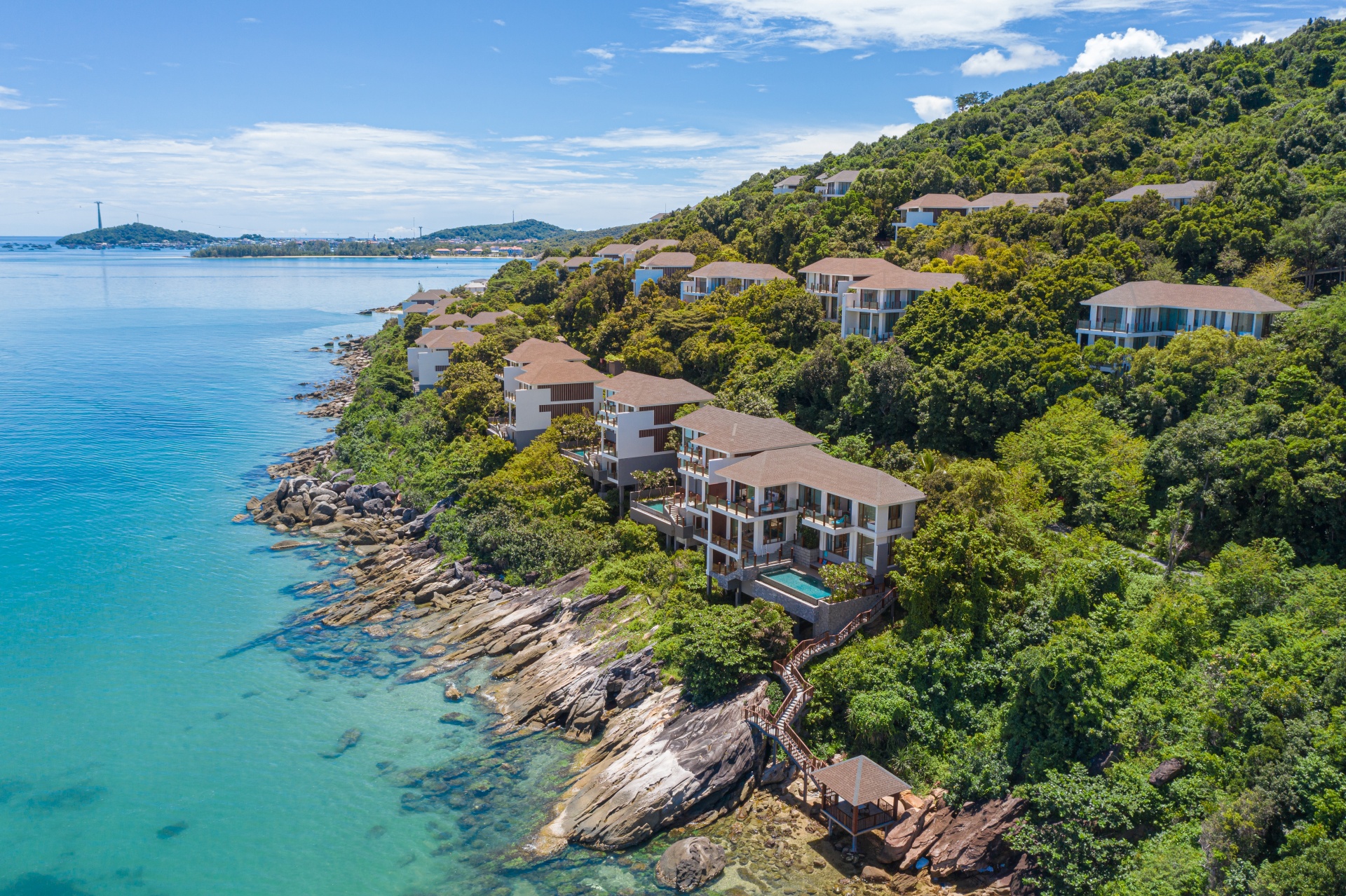 Tận hưởng không gian nghỉ dưỡng tại hệ thống resort 5 sao ở Nam đảo.