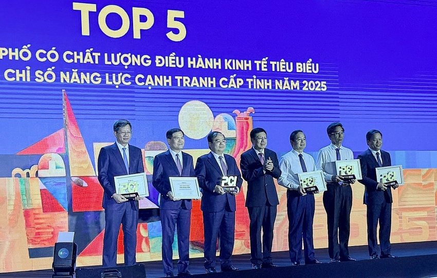 Phú Thọ lọt TOP 5 địa phương có chất lượng điều hành kinh tế xuất sắc nhất cả nước năm 2025 Phú Thọ là 1 trong 5 địa phương có chất lượng điều hành kinh tế xuất sắc nhất cả nước năm 2025