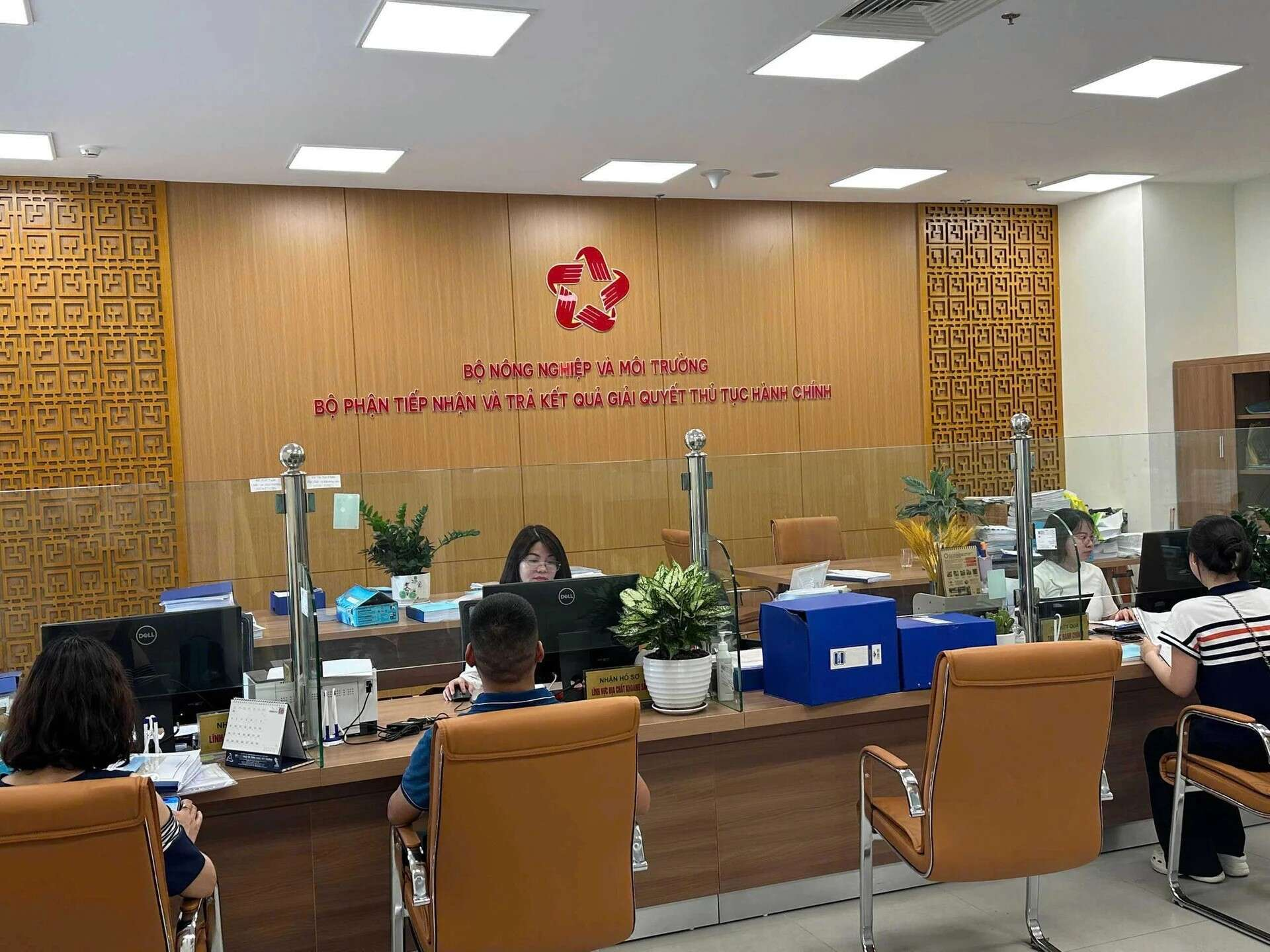 anh-vp-mot-cua-vp-bo-nnmt_1c50c560c6-113946_529_29fa4c9001_1777885897.png