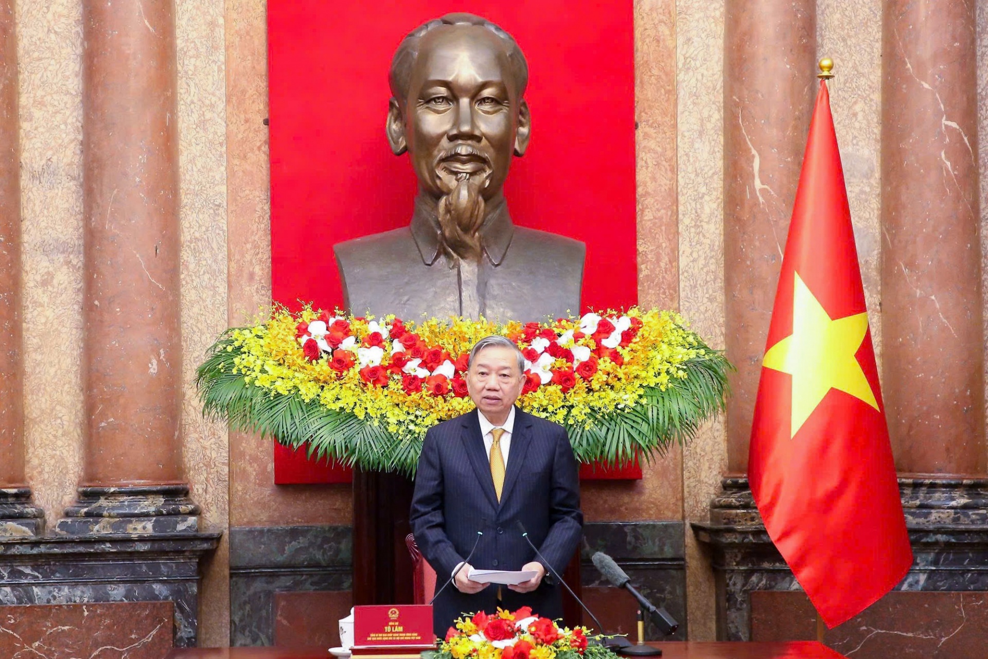 Tổng Bí thư, Chủ tịch nước Tô Lâm phát biểu tại buổi gặp mặt 85 người cao tuổi toàn quốc trong các phòng trào thi đua yêu nước giai đoạn 2021-2026.