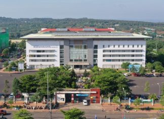 Giao bác sĩ Nguyễn Ngọc Thịnh điều hành Bệnh viện Đa khoa Vùng Tây Nguyên