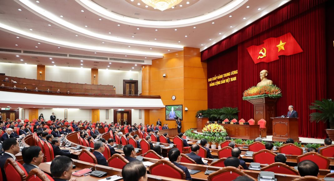 Thống nhất nhân sự giới thiệu tham gia Bộ Chính trị, Ban Bí thư khóa XIV