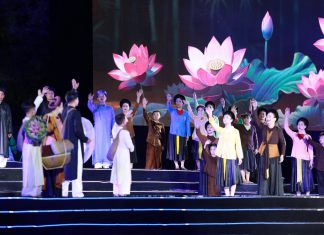 19/5: Theo dấu chân Người